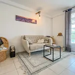 Casa vacanze Gorgeous In Pons La Calm *